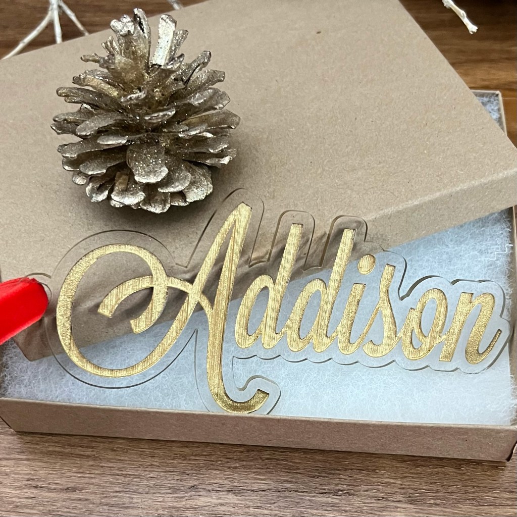 Unique Wedding Ideas: Use Acrylic Tags as&nbsp;Placecards