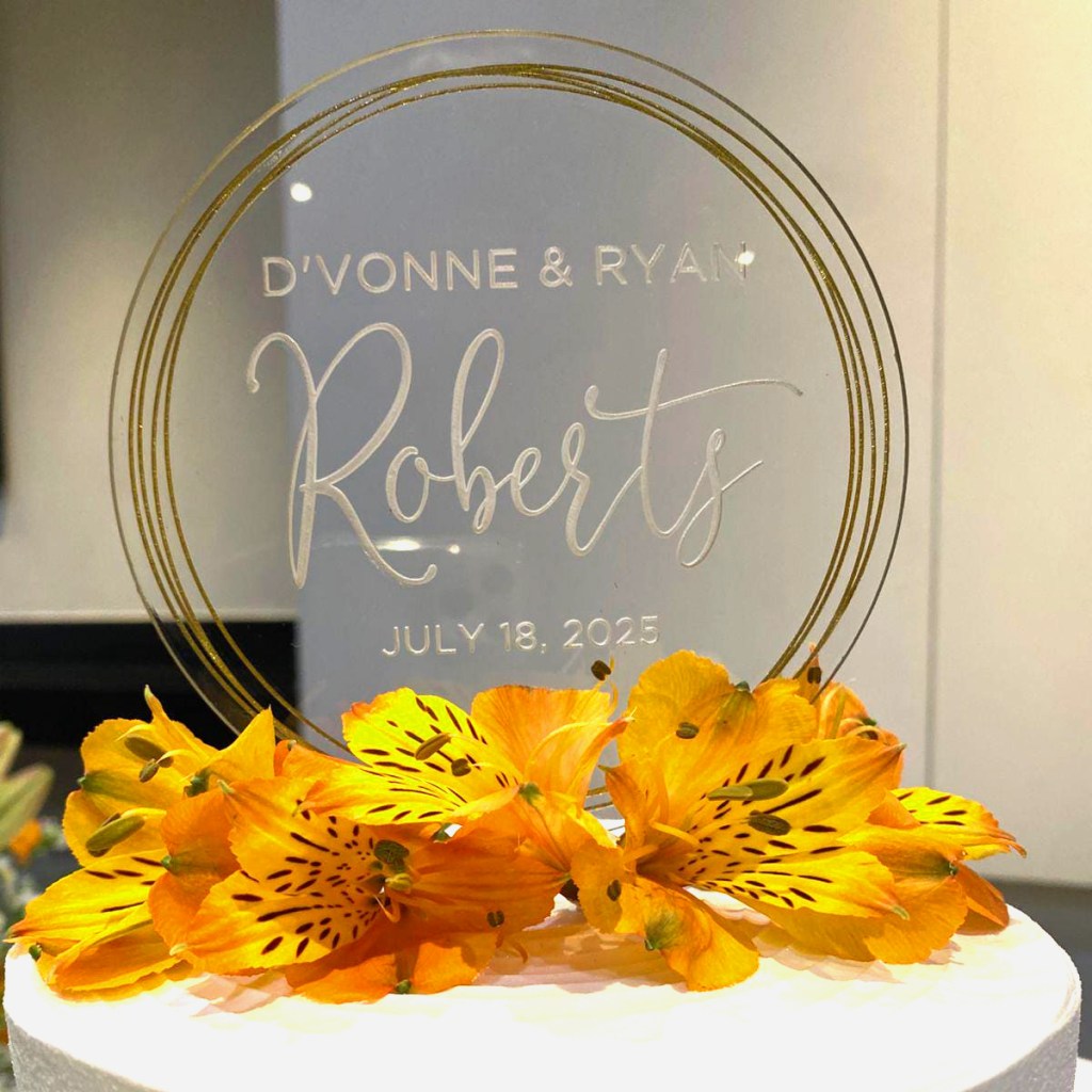 A Little Gold Ring and a Lot of Love: D’Vonne & Ryan’s Wedding Cake&nbsp;Topper